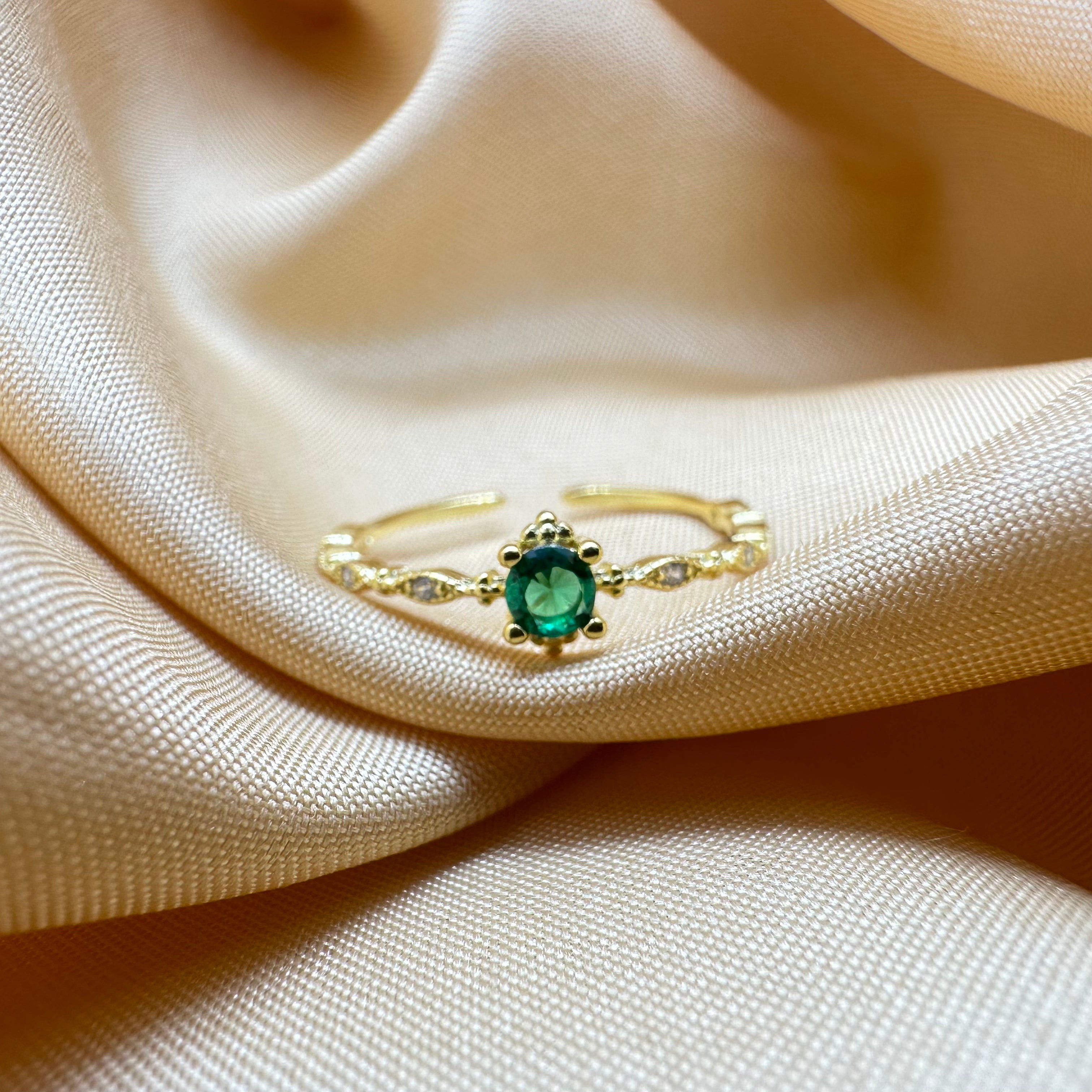 Adjustable Emerald Ring